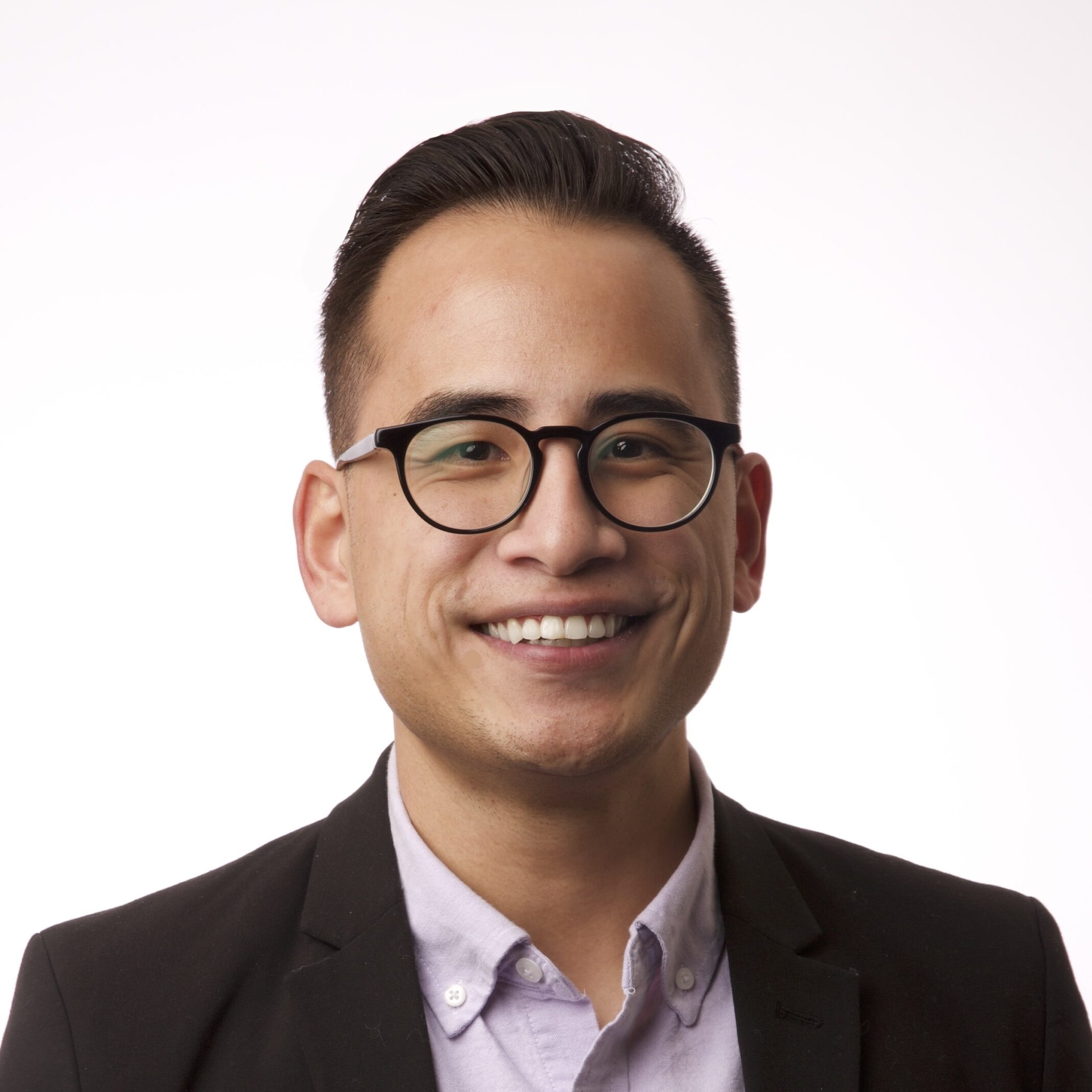 Headshot of Legend Lee Chip Sao, Senior Customer Success Manger, Suralink